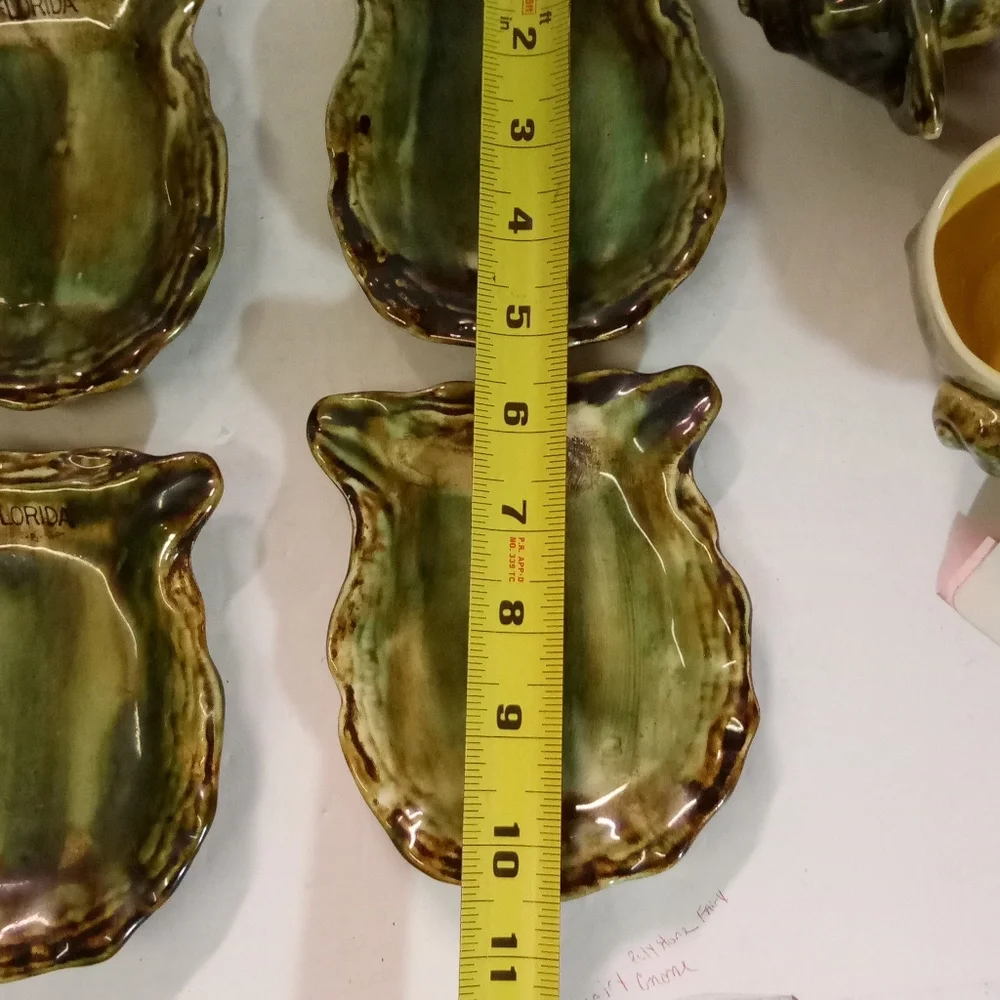 Vtge 8-Pc. Japan Shell Cups & Saucers 50s Porcelain Drip Glaze FLORIDA Engraved